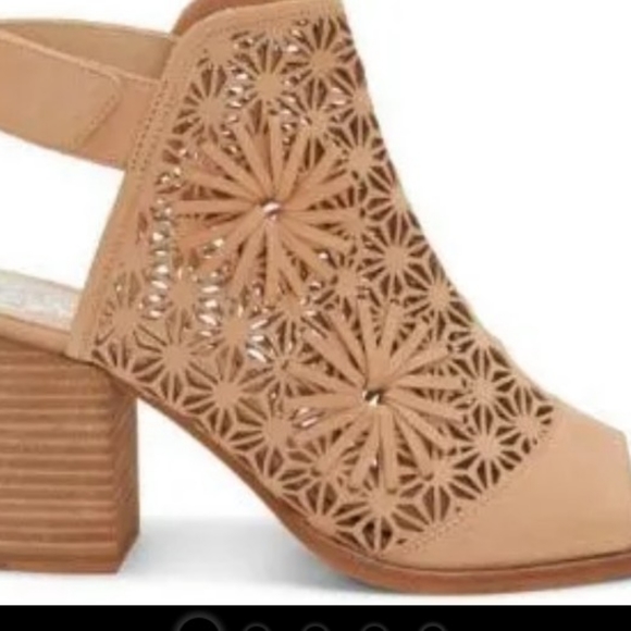 Shoes - Picture 1 of 1